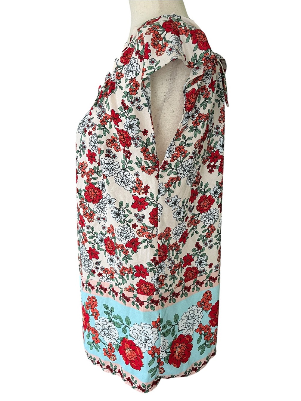 LC Lauren Conrad Pleated Flowy Cap-Sleeve Top - Picture 6 of 11